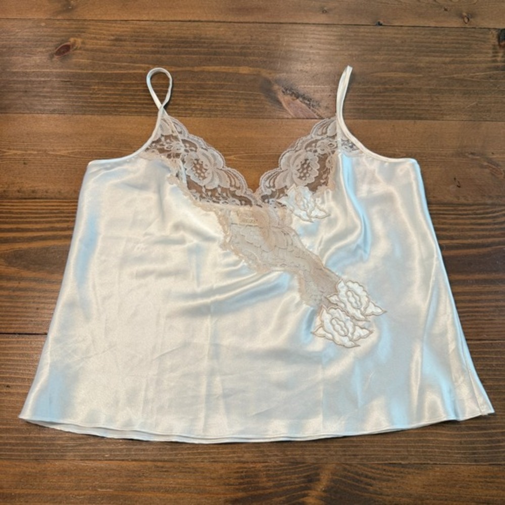 Vintage Victorias Secret‎ Gold Label Pearl Floral Lace Cropped Cami Tank Y2K